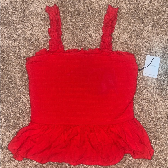 Red Tank - Picture 1 of 1